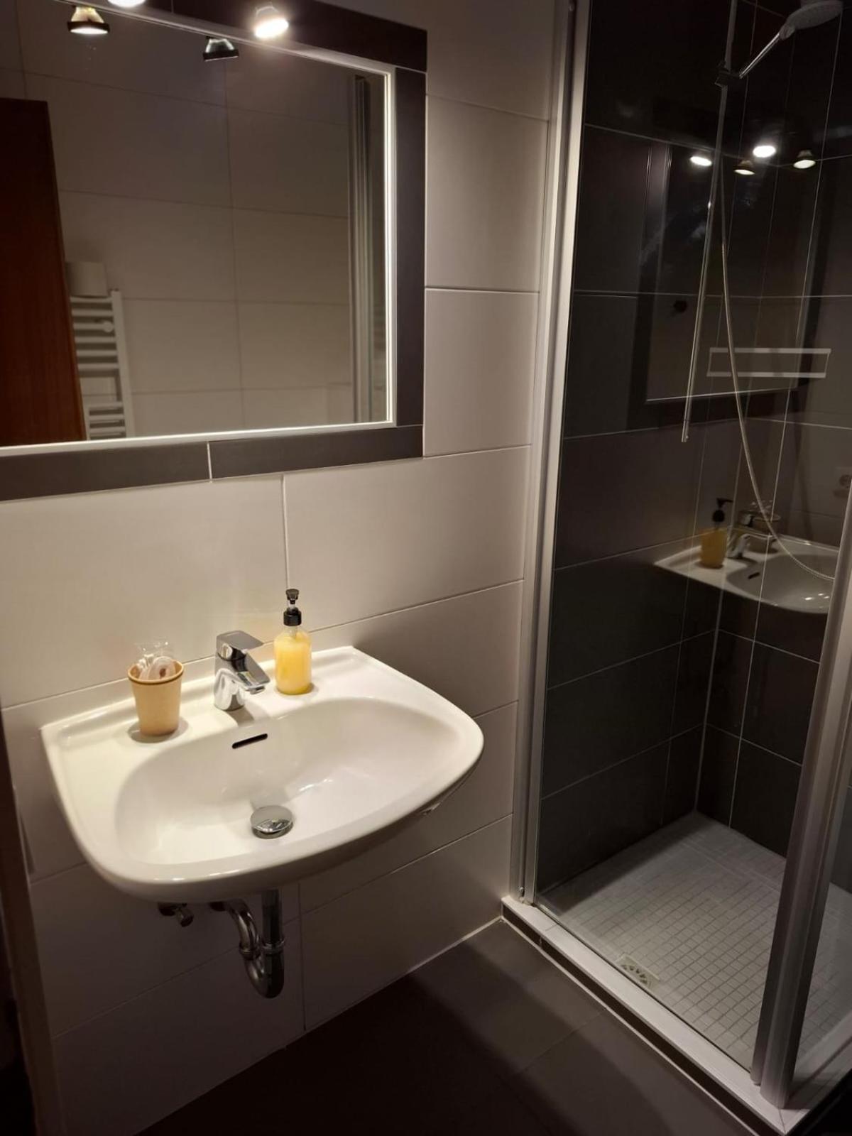 Hotel Am Schwarzen Berg Stade Extérieur photo